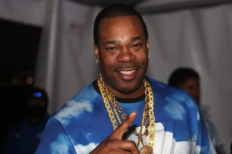 Busta Rhymes: Biografie, Vermögen und Karriere