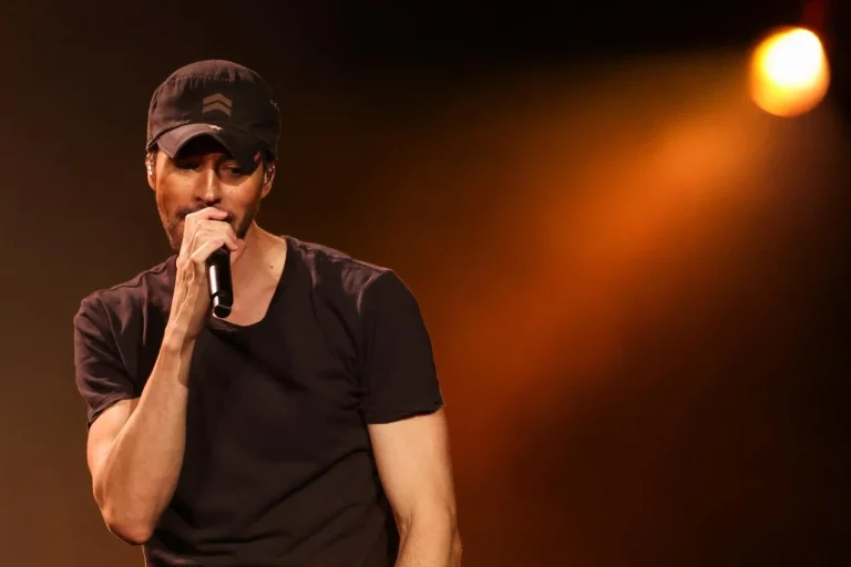 Enrique Iglesias: Eine umfassende Biografie